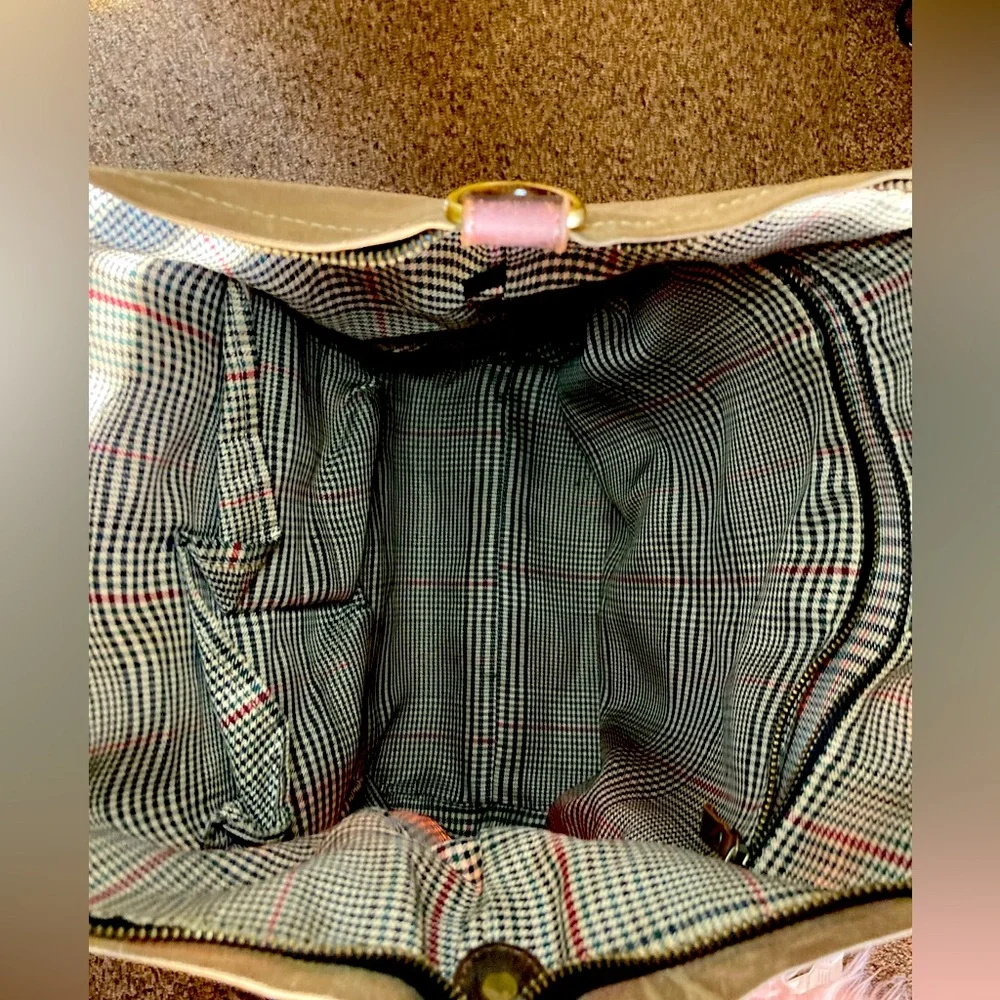 Kiko tote this is a very roomy really nice and durable tote bag. - Picture 3 of 5